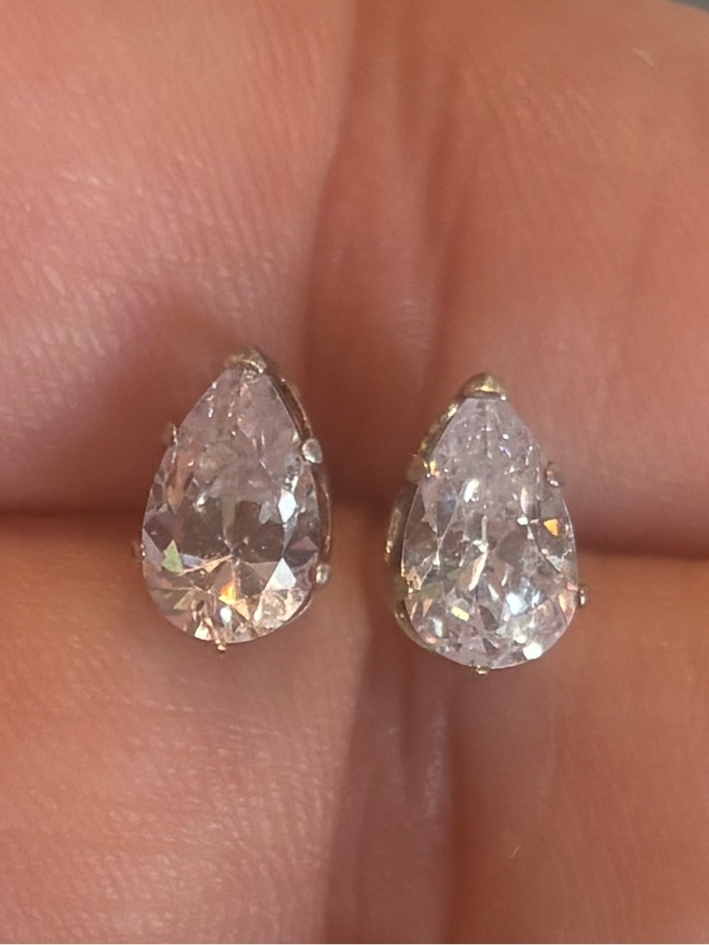 925 Sterling Silver Pear-Shaped Stone Stud Earrings
